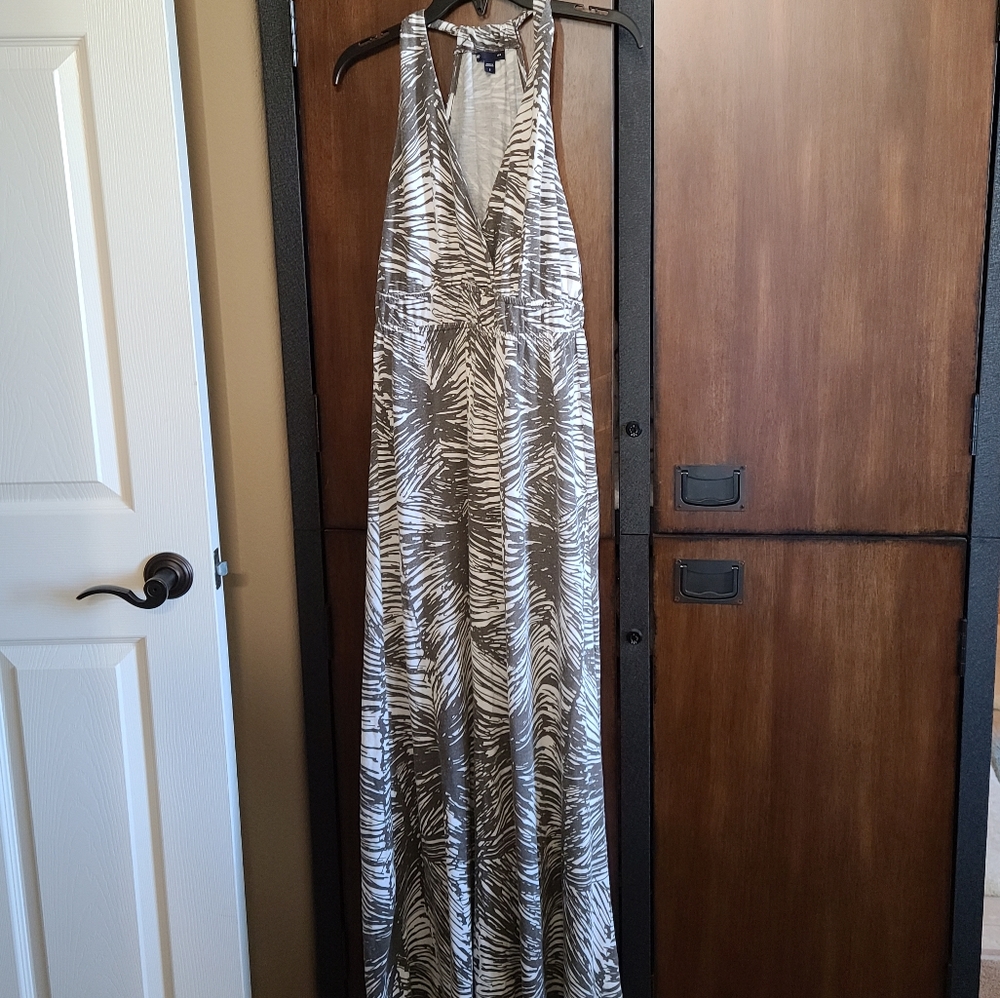 Gap Grey and White Halter Maxidress Small